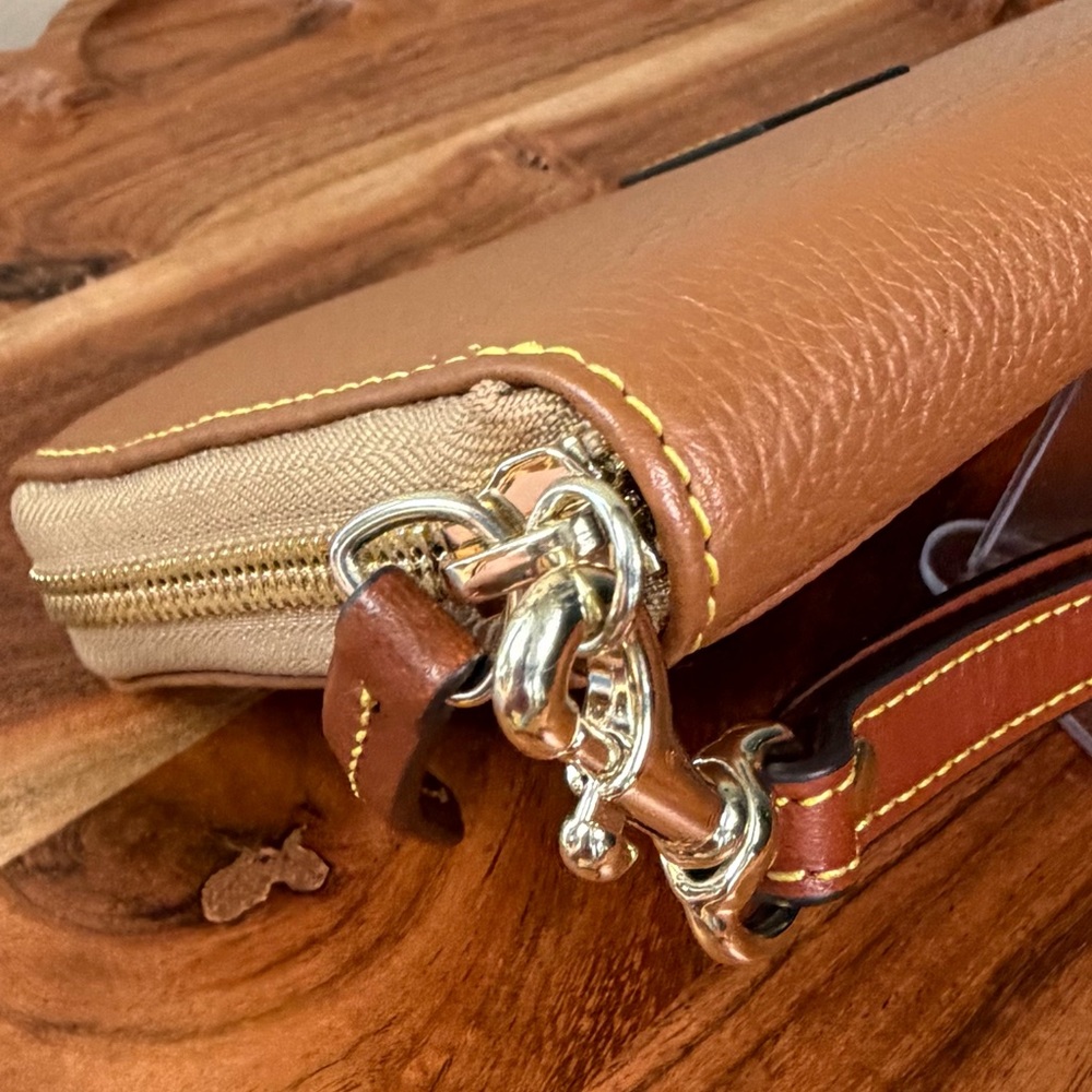 Dooney & Bourke Zip Around Wallet Wristlet Carmel Brown Pebble Leather NWOT - Picture 13 of 16